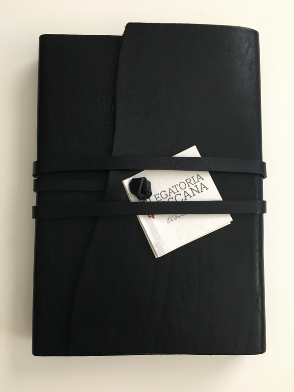 Leder notitieboek met veter Toscane grande zwart