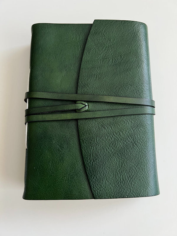 Leder notitieboek medievale borduur groen